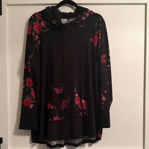 LuLaRoe Amber Black and Pink Floral Top